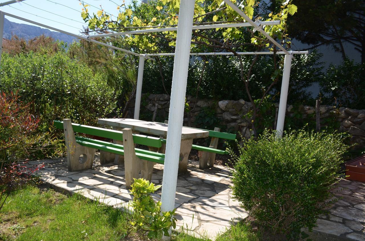 Apartments Mihalic I Baška Esterno foto