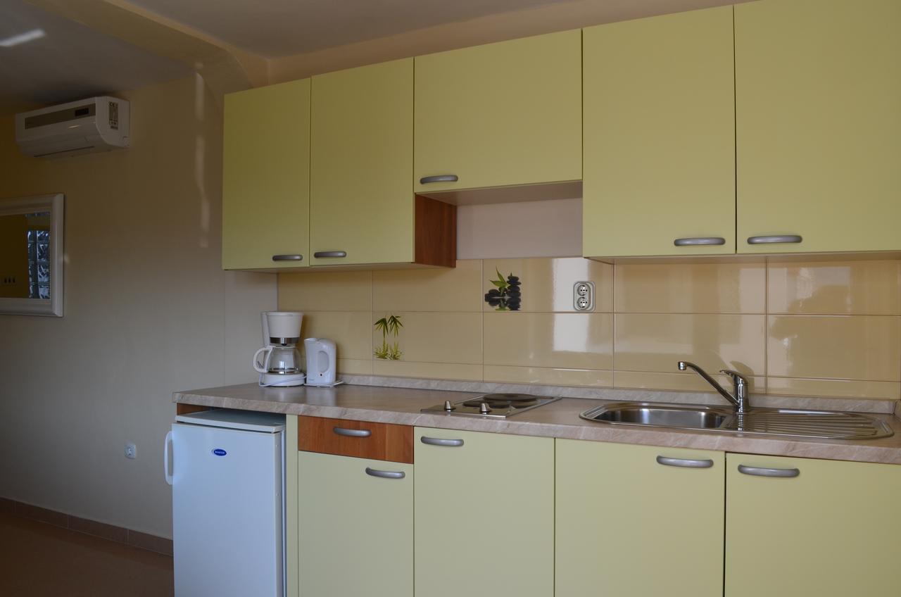 Apartments Mihalic I Baška Esterno foto